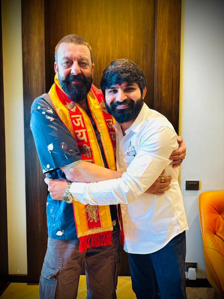 Ravi Chaudhary student leader Indore public speaker WITH SANJAY DUTT